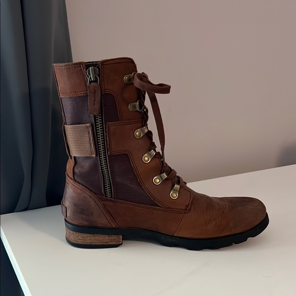 Sorel Emelie Conquest Booties - Picture 5 of 13
